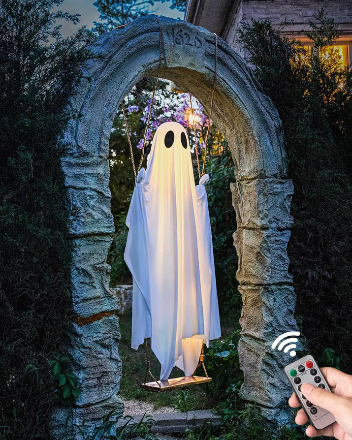 Enchanting LED Hanging Ghost Decor™
